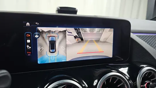 Mercedes-Benz EQA H243 EQA250 2025 13
