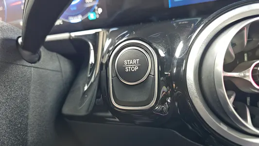 Mercedes-Benz EQA H243 EQA250 2025 19