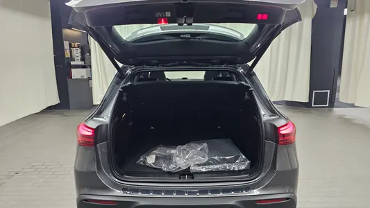 Mercedes-Benz EQA H243 EQA250 2025 16