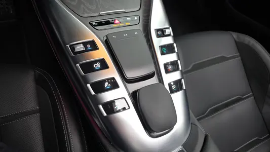 Mercedes-Benz AMG GT 4 43 4MATIC+ 2023 9