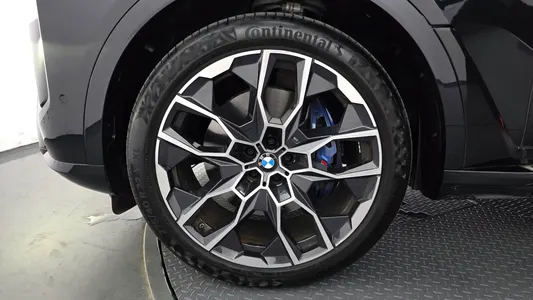 BMW X7 (G07) xDrive 40i M 7 2026 5