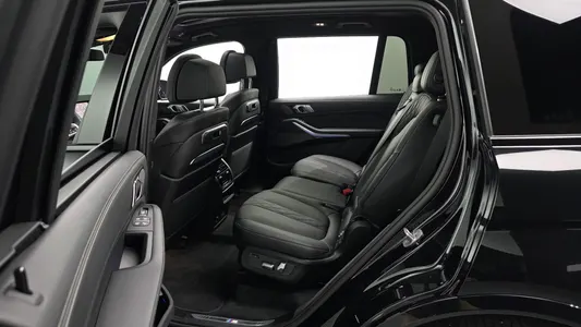 BMW X7 (G07) xDrive 40i M 7 2026 12