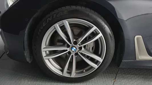 BMW 7 Series (G11) 740Ld xDrive M 2017 5