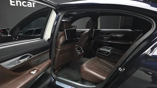 BMW 7 Series (G11) 740Ld xDrive M 2017 12