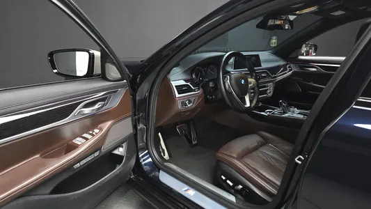 BMW 7 Series (G11) 740Ld xDrive M 2017 10
