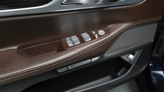 BMW 7 Series (G11) 740Ld xDrive M 2017 28