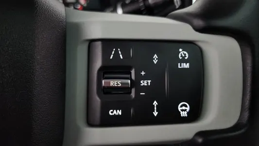 Land Rover (L663) 90 D250 S 2022 17