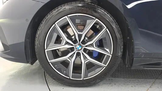 BMW 5 Series (G60) 520i M 2025 5