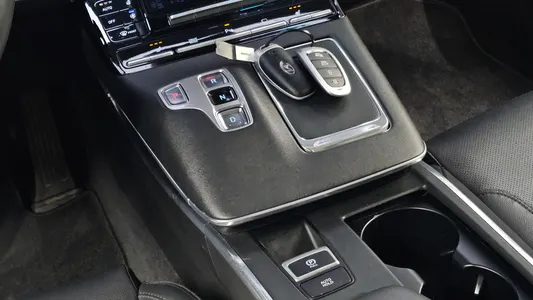 Hyundai IG 3.0 LPi () 2019 9