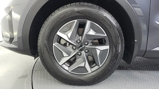 Kia 4 HEV 1.6 2WD 2021 5