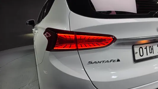 Hyundai TM 2.0 2WD 2018 23