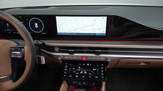 Hyundai (GN7) 2023 13