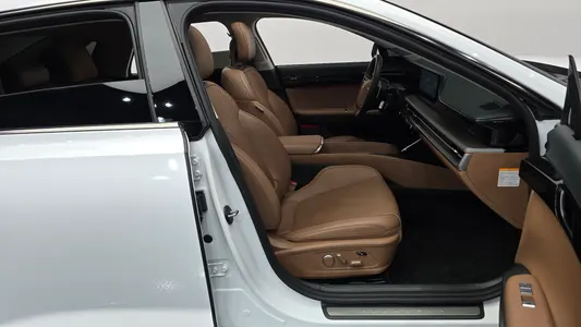 Hyundai (GN7) 2023 26