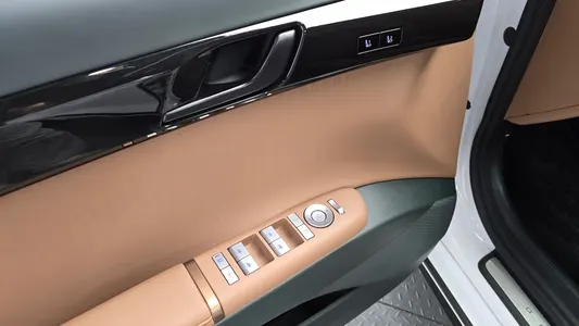 Hyundai (GN7) 2023 28
