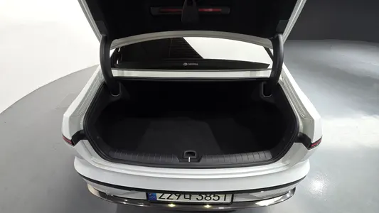 Hyundai (GN7) 2023 29