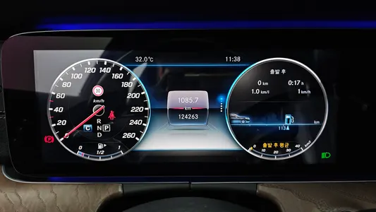 Mercedes-Benz E-Class W213 E300 4MATIC 2018 8