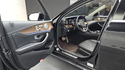 Mercedes-Benz E-Class W213 E300 4MATIC 2018 10