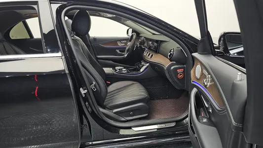 Mercedes-Benz E-Class W213 E300 4MATIC 2018 26