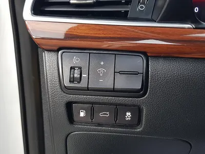 Kia K7 3.0 LPI () 2016 11