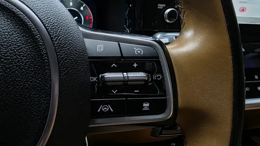 Kia 4 2.2 2WD 2021 18
