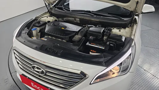 Hyundai LF LPI 2015 6