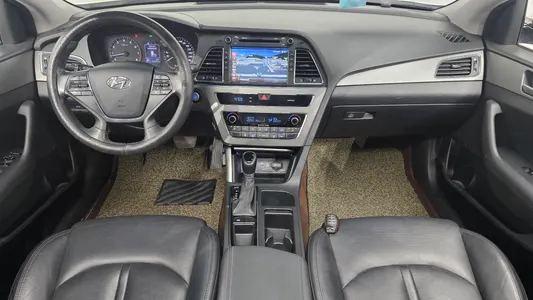 Hyundai LF LPI 2015 7