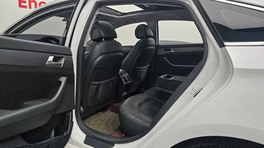 Hyundai LF LPI 2015 12