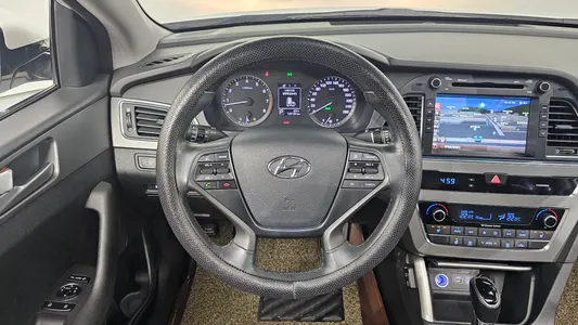 Hyundai LF LPI 2015 13