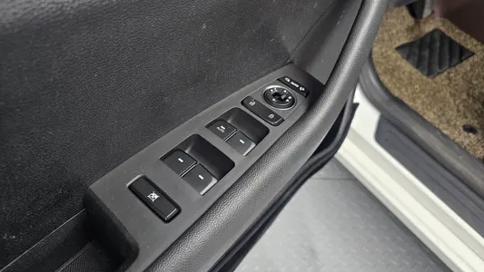 Hyundai LF LPI 2015 27