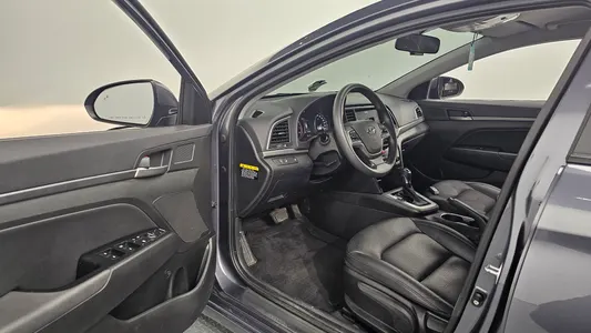 Hyundai AD 1.6 GDI 2017 10