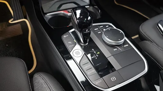 BMW 1 Series (F40) 120i 2023 9