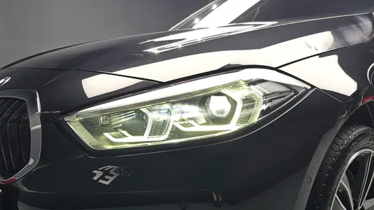 BMW 1 Series (F40) 120i 2023 22