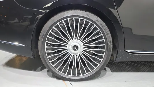 Mercedes-Benz S-Class W223 S680 4MATIC 2025 5