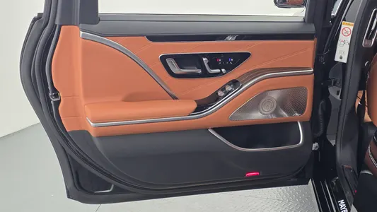 Mercedes-Benz S-Class W223 S680 4MATIC 2025 25