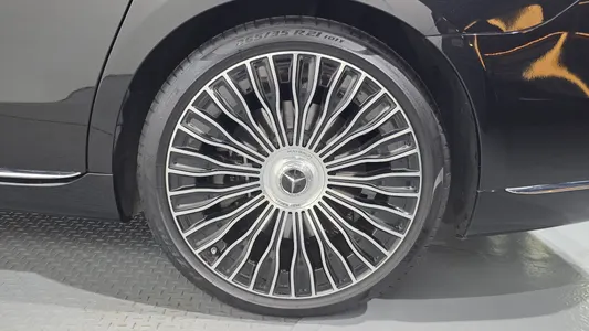 Mercedes-Benz S-Class W223 S680 4MATIC 2025 21