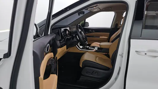 Kia Carnival 7 2023 10