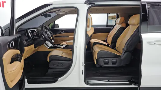 Kia Carnival 7 2023 18
