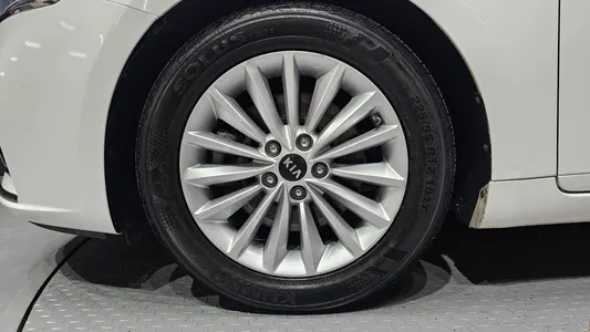 Kia K7 3.0 LPI () 2017 5