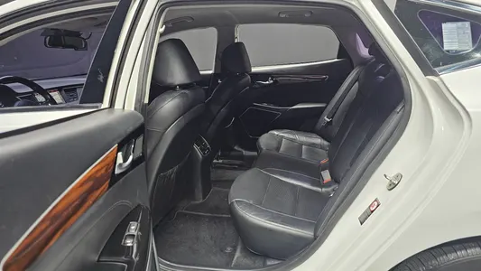 Kia K7 3.0 LPI () 2017 12