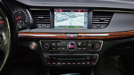 Kia K7 3.0 LPI () 2017 14