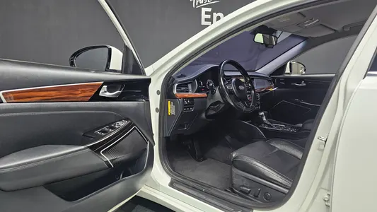 Kia K7 3.0 LPI () 2017 10