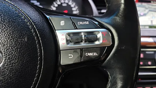 Kia K7 3.0 LPI () 2017 17