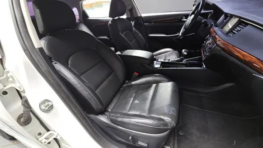 Kia K7 3.0 LPI () 2017 26