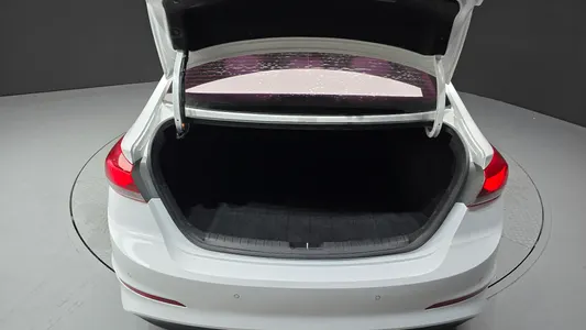 Hyundai AD 1.6 GDI 2017 16