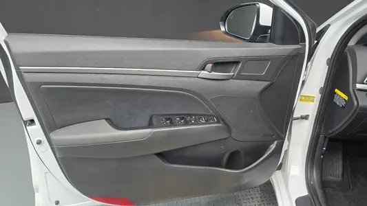 Hyundai AD 1.6 GDI 2017 24