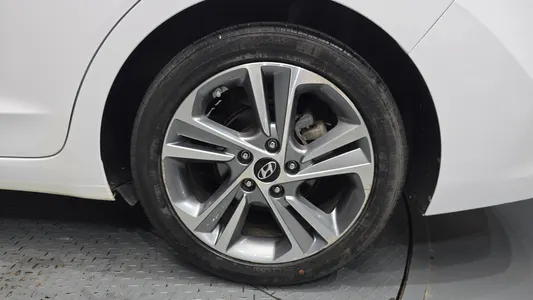 Hyundai AD 1.6 GDI 2017 21