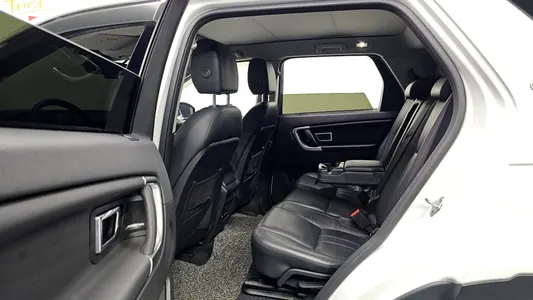 Land Rover 디스커버리 스포츠 2.0 TD4 SE (150) 2017 11