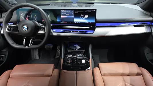 BMW 5 Series (G60) 530i xDrive M 2026 7
