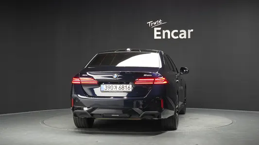 BMW 5 Series (G60) 530i xDrive M 2026 4