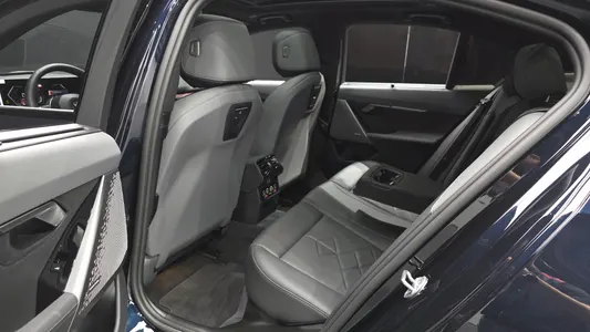 BMW 5 Series (G60) 530i xDrive M 2026 11